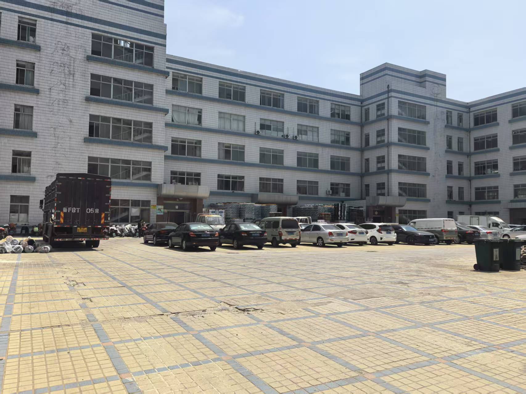 出租萬得產業(yè)園廠房辦公樓
