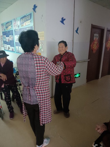 文登開(kāi)發(fā)托老院專(zhuān)業(yè)護(hù)理失能半失能老人