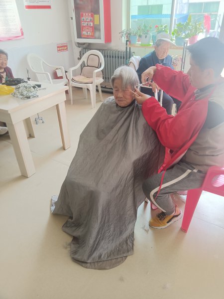 文登開(kāi)發(fā)托老院專(zhuān)業(yè)護(hù)理失能半失能老人