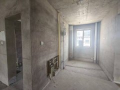 潤泰國際封閉小區(qū)多層頂加閣毛坯上下193.72平49.8萬