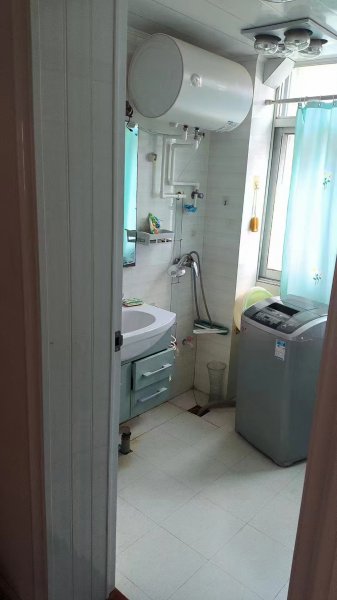 燕南街住人一樓118.11平3室家具家電齊全，月租900元。